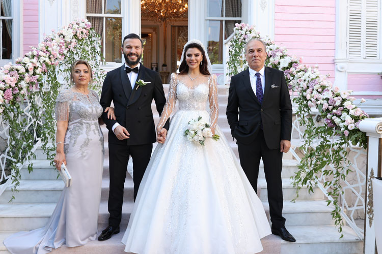 Semra Güzel&Mülhan Tümer, Görkemli Bir Düğünle Hayatlarını Birleştirdi